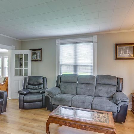 Welcoming Port Clinton Vacation Rental! Exterior photo