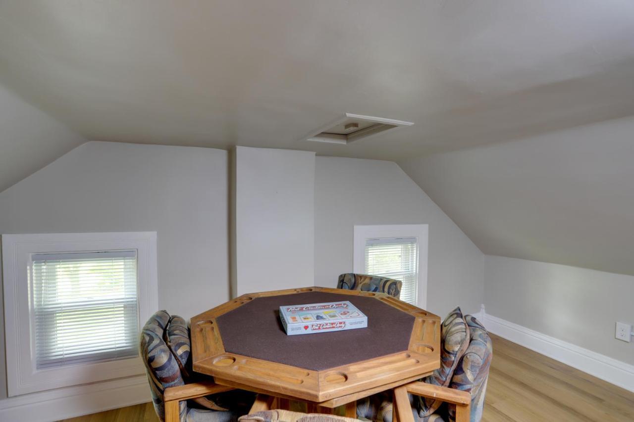 Welcoming Port Clinton Vacation Rental! Exterior photo
