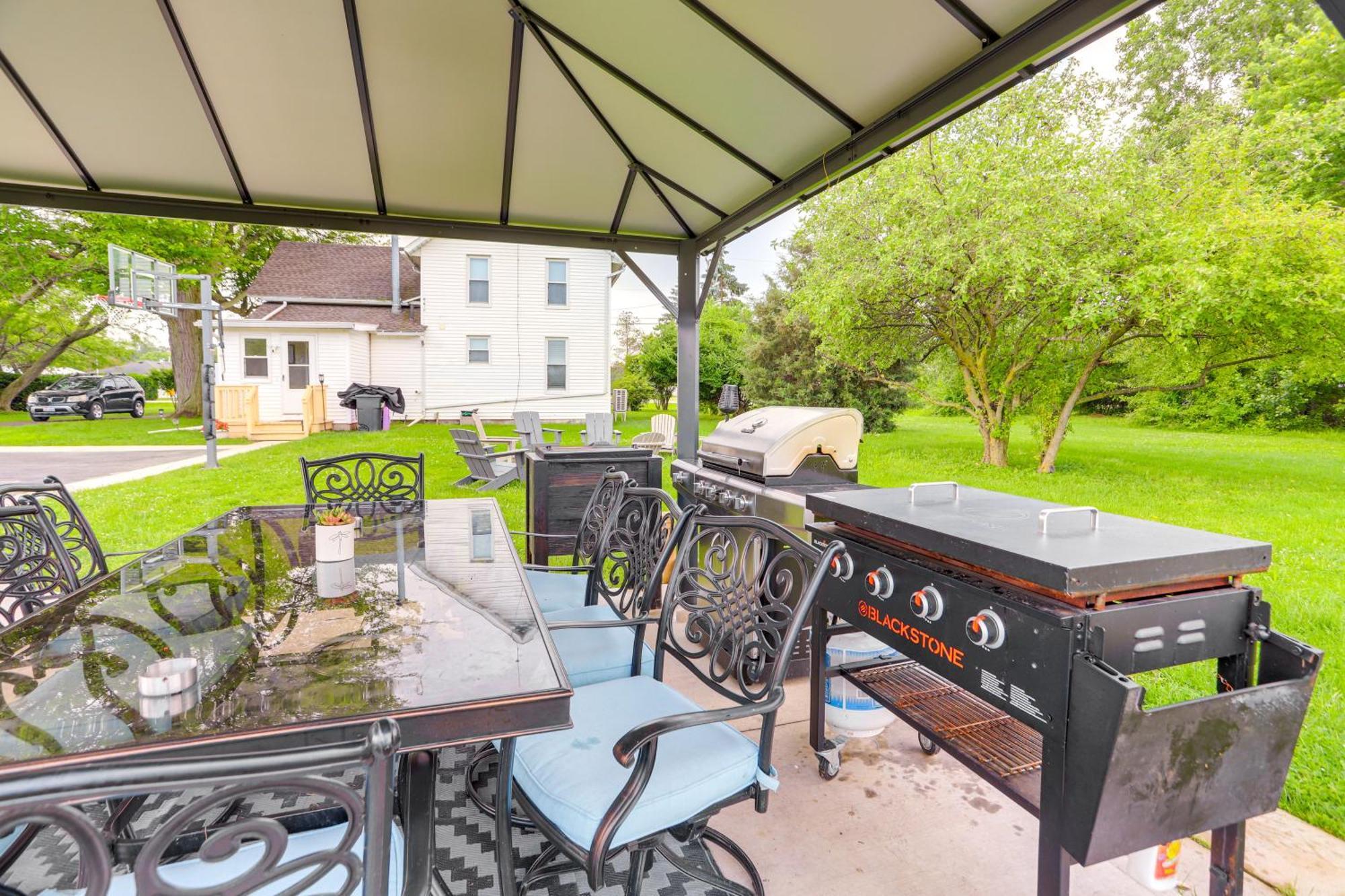 Welcoming Port Clinton Vacation Rental! Exterior photo